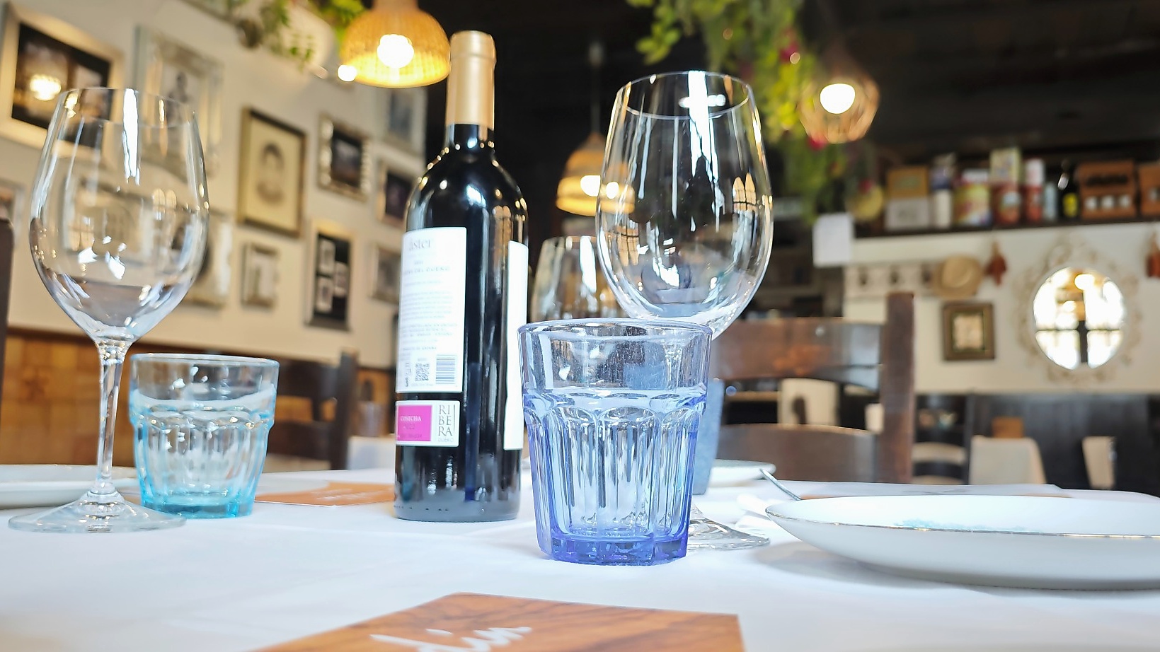 Detalle mesa comedor